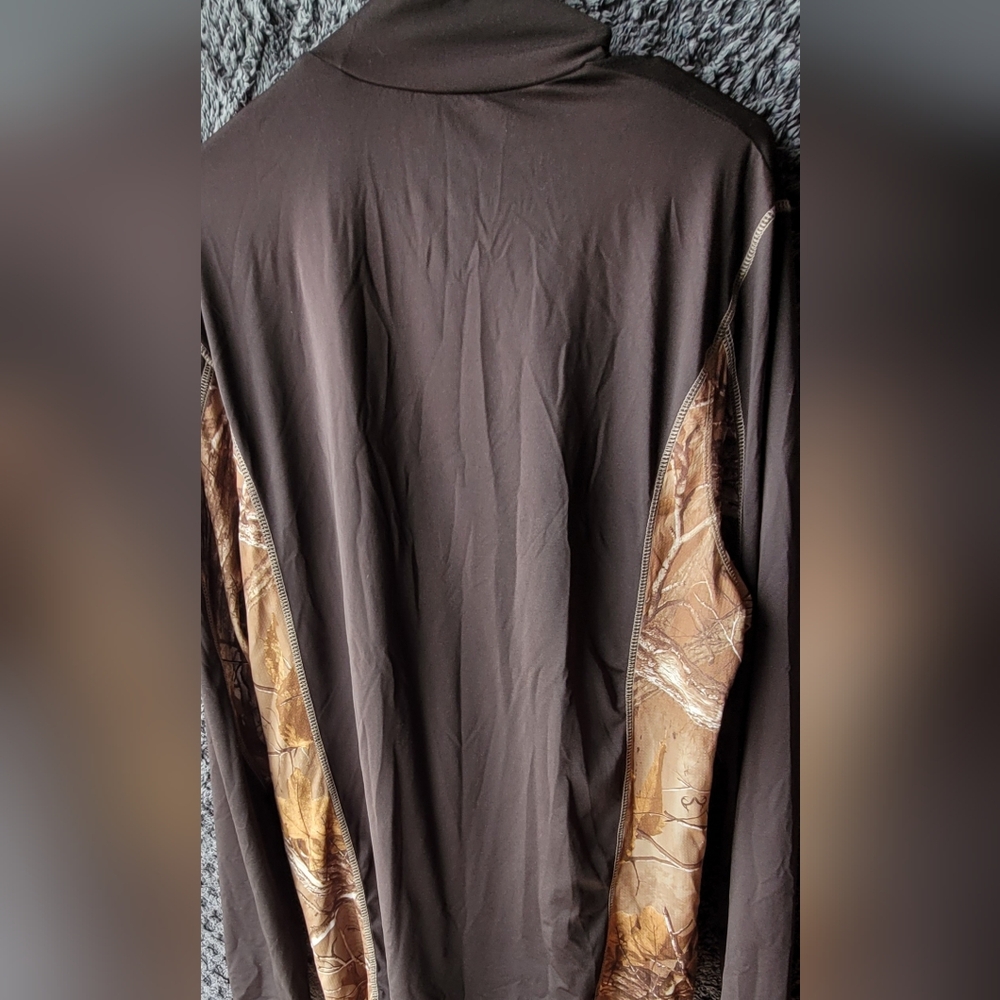 Rocky, XL long sleeved black and camo long sleeved Tshirt